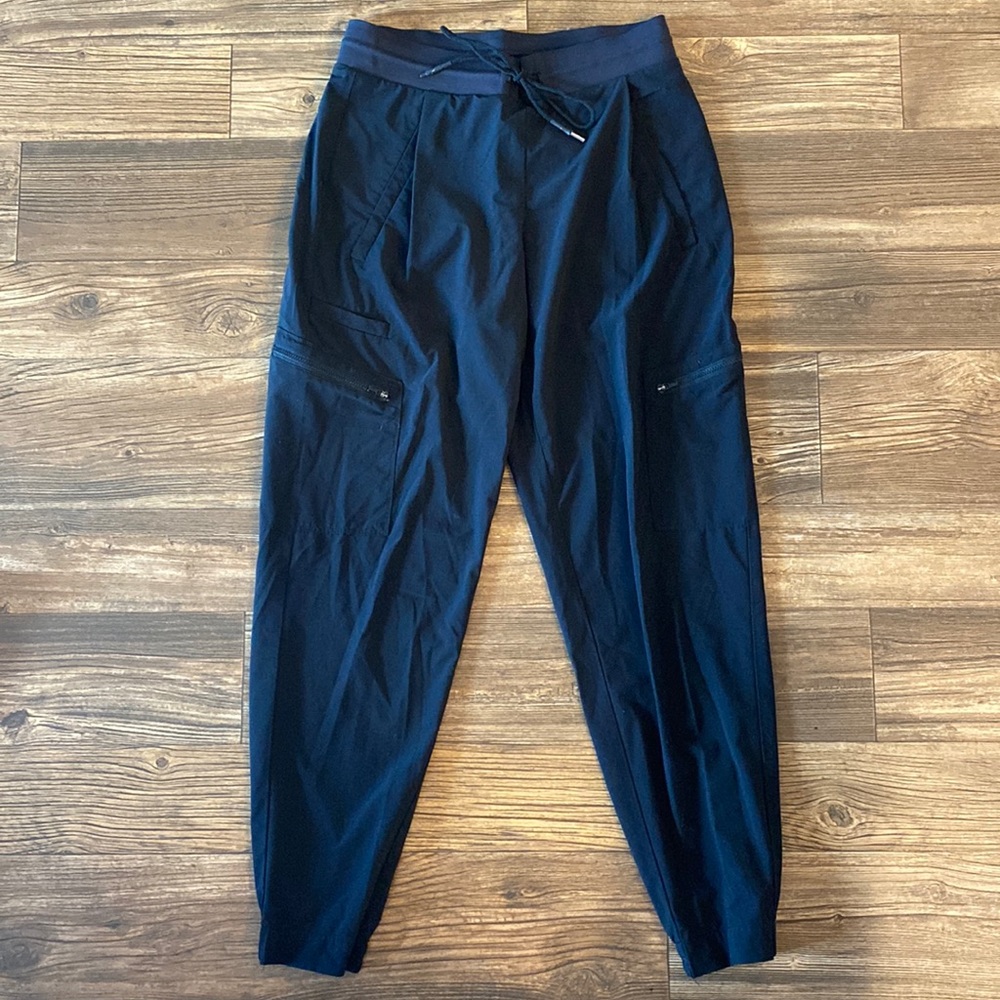 Athleta Venture Pant size 2